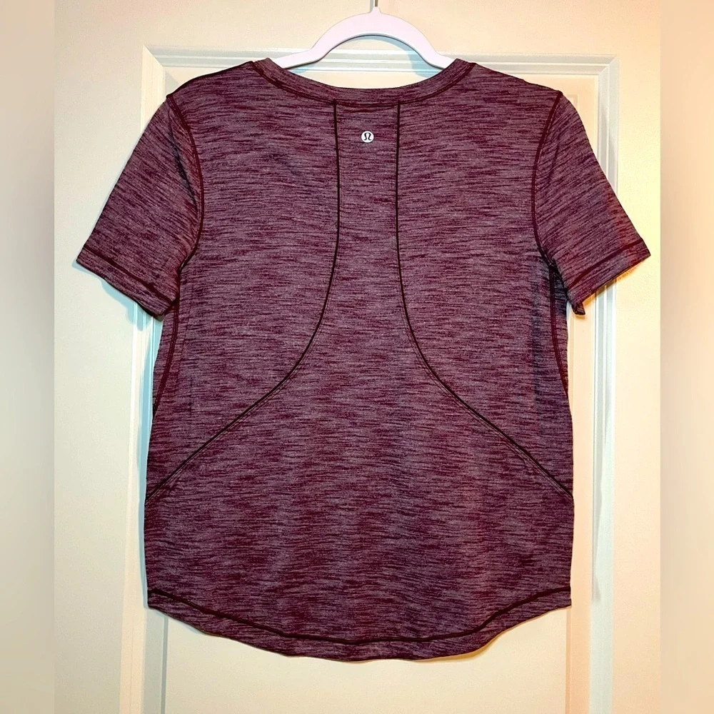 Lululemon Long Distance Short Sleeve in Heathered Garnet Size 4 / 6